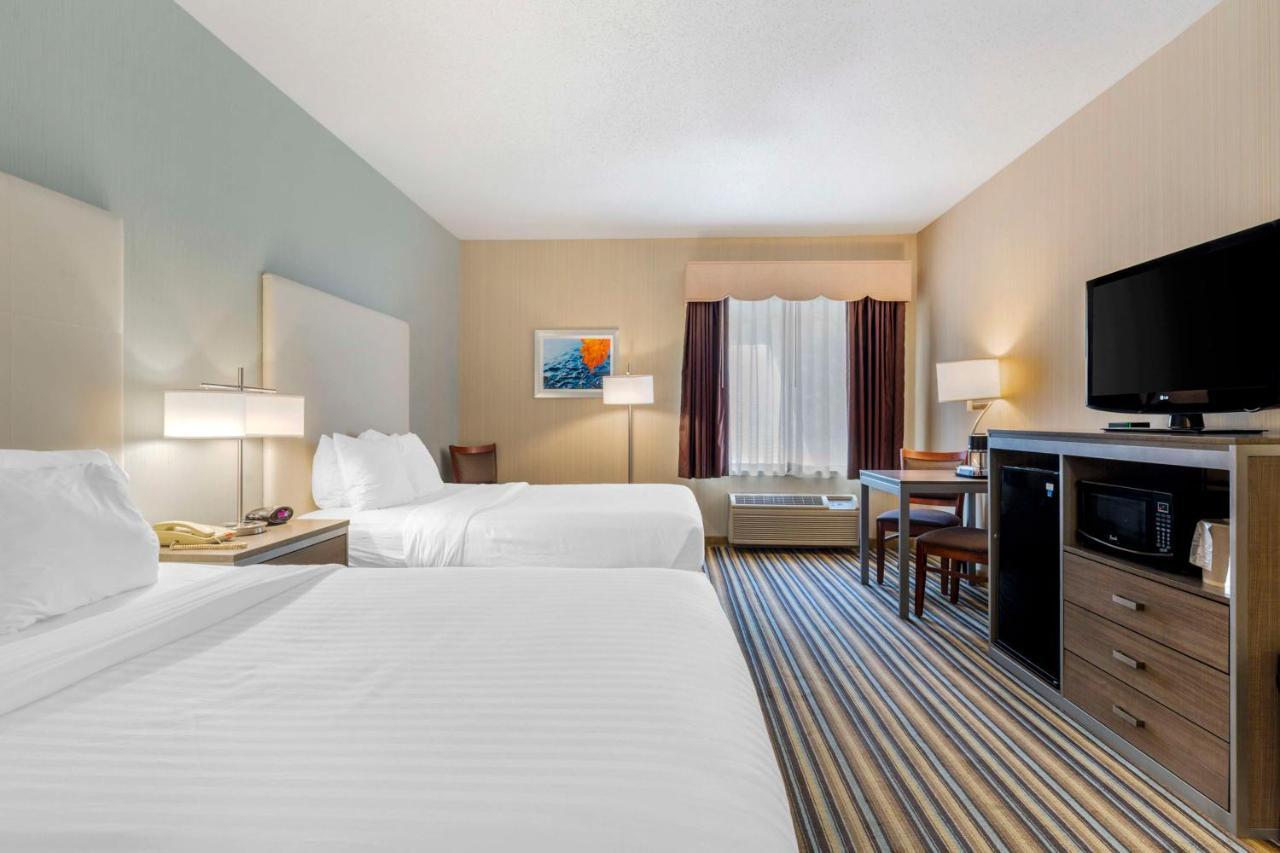 Best Western Plus New England Inn & Suites Berlin Ngoại thất bức ảnh